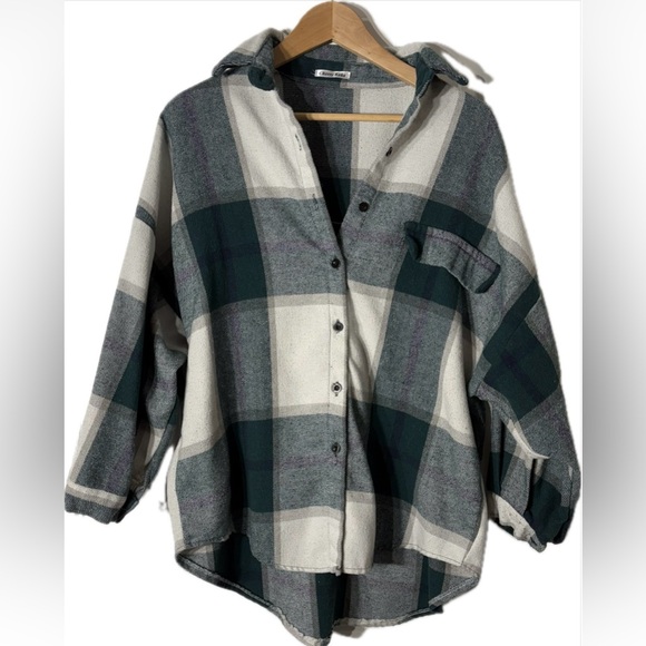 Tops - Green and Gray Plaid Button-Up Shirt